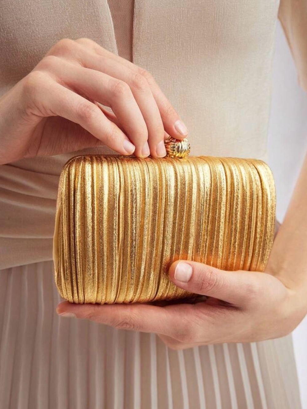 Elegant Gold Evening Clutch with Gold Chain